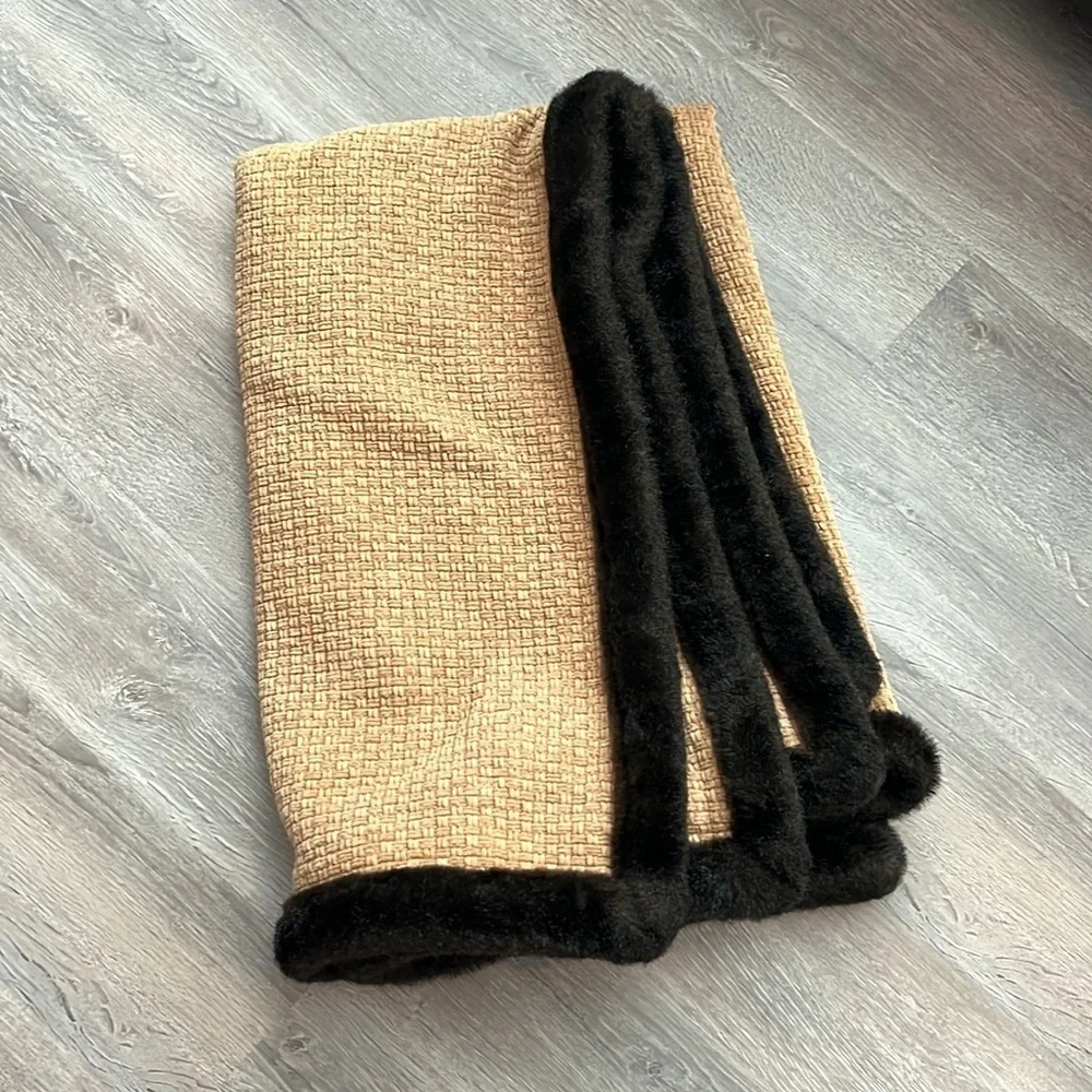 Pottery Barn throw blanket tan natural basket weave dark brown faux fur trim